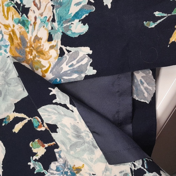 Van Heusen Studio Navy Blue Floral Skirt 18 - Picture 10 of 10